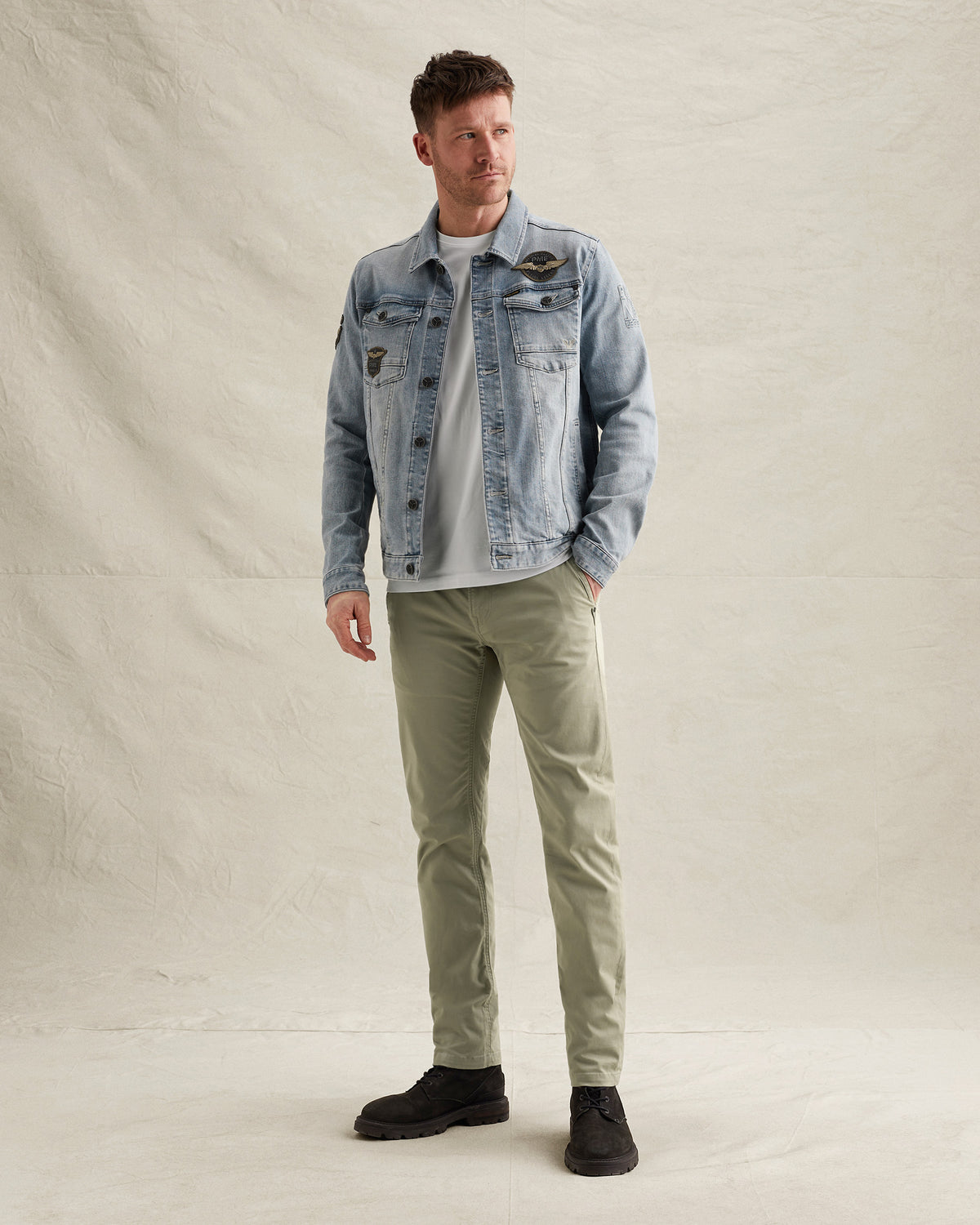 7176837